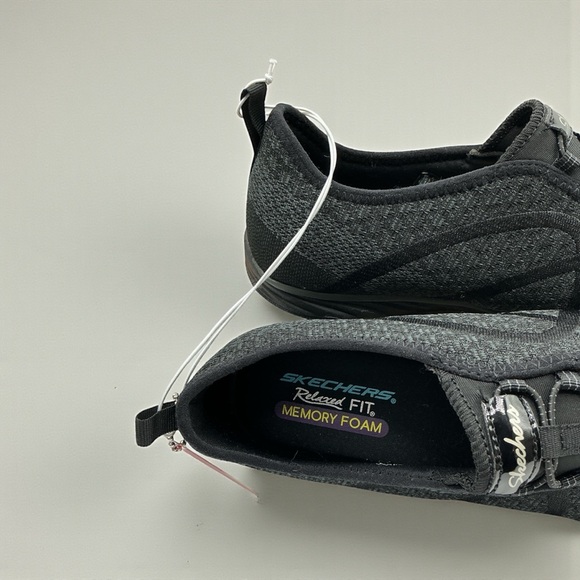 Skechers Breathe Easy Infi-Knity Slip-on sneaker women’s NWT SIZE 10 - Picture 2 of 5